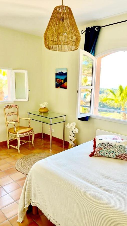 Hameau Des Amandiers Vue Mer - Piscine, Golf Et Tennis Prive Saint-Cyr-sur-Mer Esterno foto